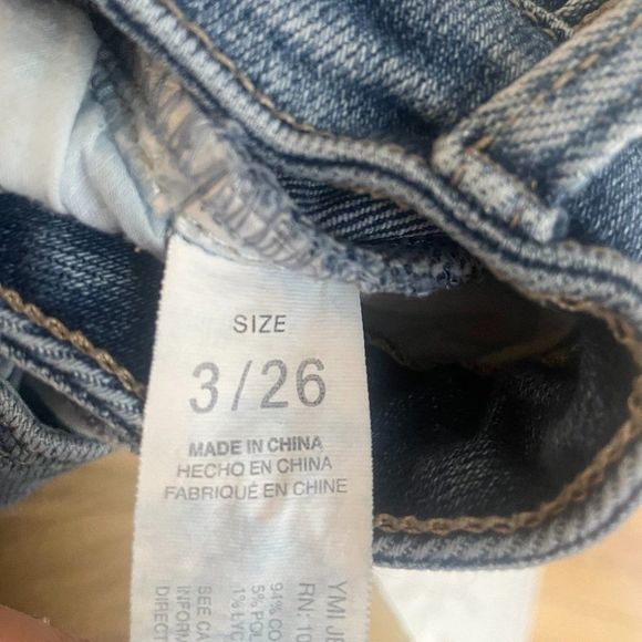 YMI Dream High Rise Flare Ankle Jeans with Frayed Hem Size 3 26 - Picture 5 of 7